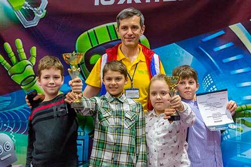 Из Челябинска в Москву! - Дом детского творчества | Кружки и секции для детей в Екатеринбурге | Куйбышева 111 | Большакова 15