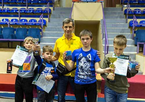 Hello, Robot! – региональный этап в Челябинске - Дом детского творчества | Кружки и секции для детей в Екатеринбурге | Куйбышева 111 | Большакова 15